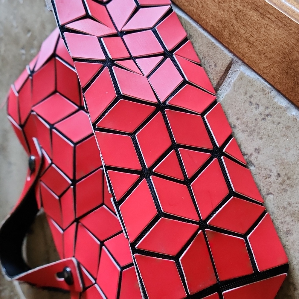 Patrizia Luca Geometric Red Hand Bag - Picture 2 of 16